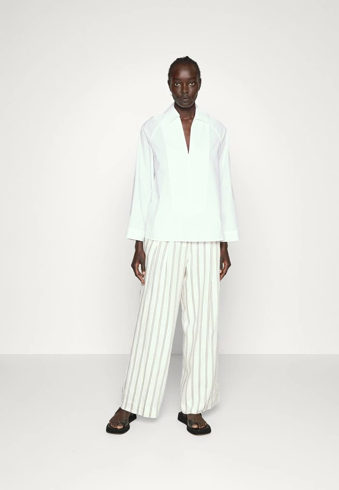 CYMBARIA - Trousers - cream snow Wholesale ๐ By Malene Birger CYMBARIA - Trousers - Cream Snow ๐ -By Malene Birger shop 03796561c12941b28a73a12d0d8cdb43