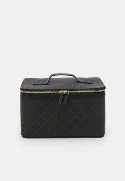 Deals ๐ By Malene Birger BAE BEAUTY SET - Wash Bag - Dark Chokolate ๐