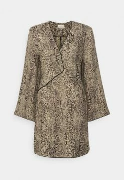 Best deal 👏 By Malene Birger ISEIA - Day 👗 Dress - Dark Brown ⭐ -By Malene Birger shop 2499b994438f48159e4b9c04536d1a0b