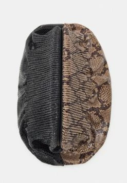 Buy 😍 By Malene Birger REESE - Clutch - Tannin ❤️ -By Malene Birger shop 3b8fbeb956614c9198f394342307f88e