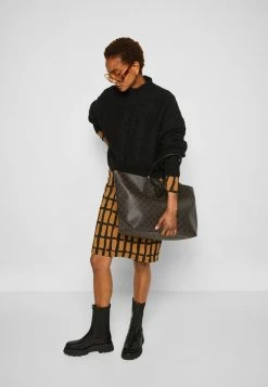 Cheapest 👏 By Malene Birger ABI TOTE - Tote Bag - Dark Chocolate ❤️ -By Malene Birger shop 3f3736f16f9b43308934ee33f00250ad