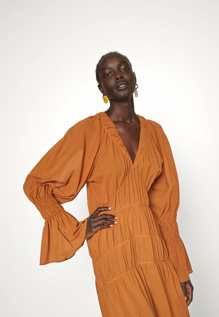 AHYENNA - Day dress - caramel cafe Best deal 👍 By Malene Birger AHYENNA - Day 👗 Dress - Caramel Cafe 🛒 -By Malene Birger shop 704d635358de46e3addd5271ab686f00