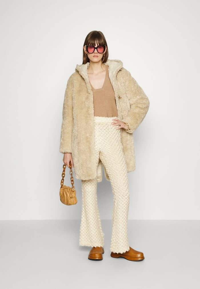 WINOLA - Jumper - tan New ๐ By Malene Birger WINOLA - Jumper - Tan ๐ -By Malene Birger shop 7c613ac0903a49aeaa90c31fd9b18566