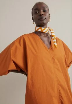 Coupon 🛒 By Malene Birger EDNA - Day 👗 Dress - Caramel Cafe 👏 -By Malene Birger shop 7ffe7fc17a054f468d6c56fdb848704e