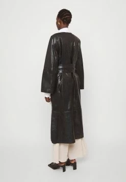 New ๐ By Malene Birger ROKSI - Classic ๐งฅ Coat - Black ๐ 4 New ๐ By Malene Birger ROKSI - Classic ๐งฅ Coat - Black ๐ -By Malene Birger shop 9b457ec8f3124302b970aa411ad13b2b