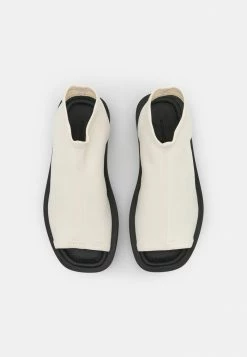 Brand new 🔥 By Malene Birger PERNILLAS - Ankle Cuff 🩴 Sandals - Cream ✨ -By Malene Birger shop ae8816e707cc46098f8e758bca0383db