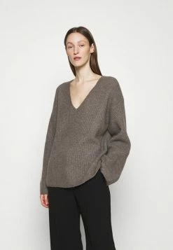 Flash Sale โค๏ธ By Malene Birger DIPOMA - Jumper - Dark Mink โ