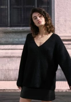 Discount โ By Malene Birger DIPOMA - Jumper - Black ๐