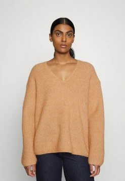 Brand new 🥰 By Malene Birger DIPOMA - Jumper - Matt Peach 😍