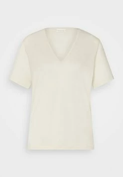 Deals ✨ By Malene Birger AMIKA - Basic T-shirt - Whisper White ❤️ 5 Deals ✨ By Malene Birger AMIKA - Basic T-shirt - Whisper White ❤️ -By Malene Birger shop d29bc2c52bc84021a648a842d94f513c