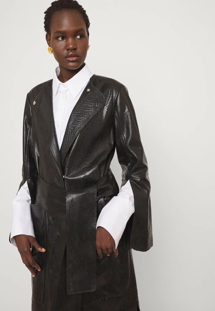 ROKSI - Classic coat - black New ๐ By Malene Birger ROKSI - Classic ๐งฅ Coat - Black ๐ -By Malene Birger shop d6d4328888fb4d3b96d78b60e2228786