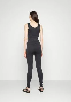 Top 10 ⭐ By Malene Birger ESSENTIALS JAZMIN - Blouse - Svart ⌛ 4 Top 10 ⭐ By Malene Birger ESSENTIALS JAZMIN - Blouse - Svart ⌛ -By Malene Birger shop da159149a10e43a39b460023b56a5f3d