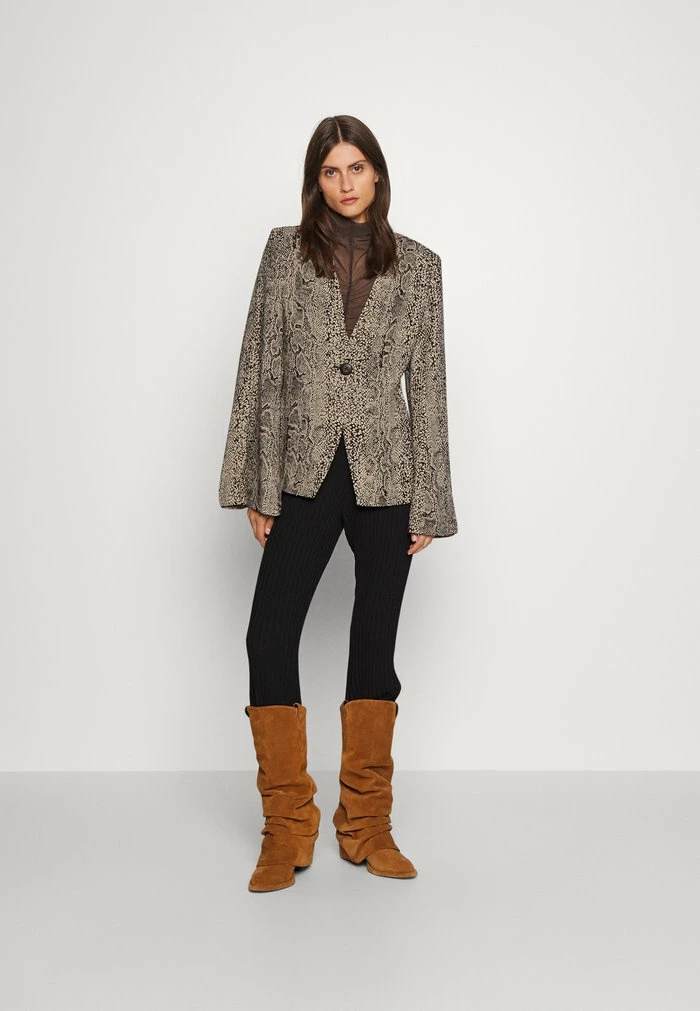 ISAIDA - Blouse - snake jacquard Deals 🥰 By Malene Birger ISAIDA - Blouse - Snake Jacquard ⌛ -By Malene Birger shop e045811137ea469288cbc8abbe19a1d9