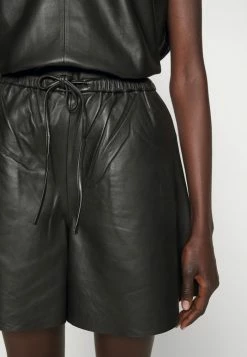 Buy ✔️ By Malene Birger IFEION - Shorts - Black 🌟 -By Malene Birger shop e5d1fd881de54ed8ac088c1a0e8917ad