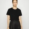 Flash Sale 🤩 By Malene Birger DESMOS - Basic T-shirt - Black 🤩